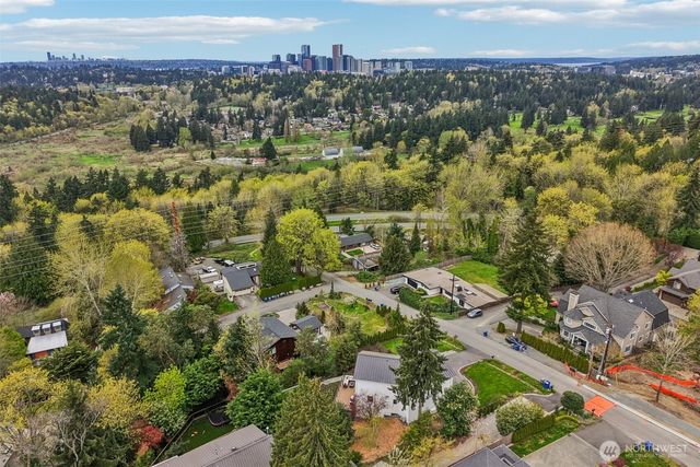 13643 SE 10th Street SE, Bellevue, WA 98005