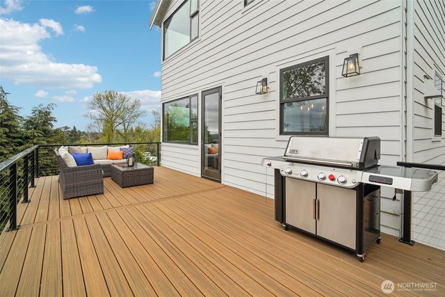 13643 SE 10th Street SE, Bellevue, WA 98005