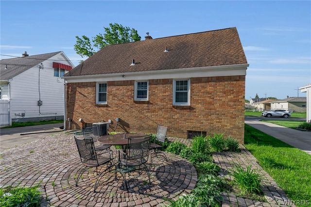 138 Mcnaughton Avenue, Cheektowaga, NY 14225