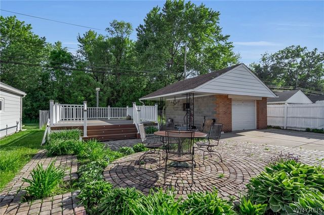 138 Mcnaughton Avenue, Cheektowaga, NY 14225