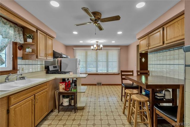 138 Mcnaughton Avenue, Cheektowaga, NY 14225
