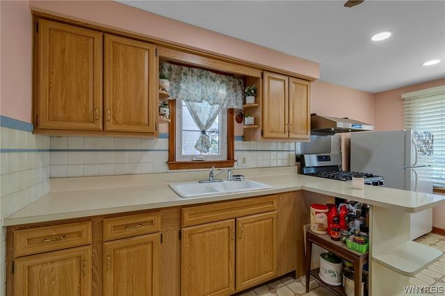 138 Mcnaughton Avenue, Cheektowaga, NY 14225