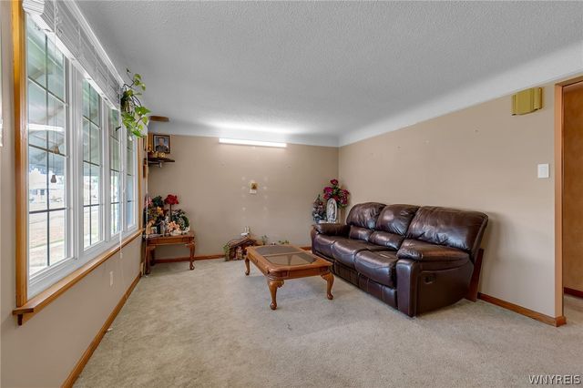 138 Mcnaughton Avenue, Cheektowaga, NY 14225
