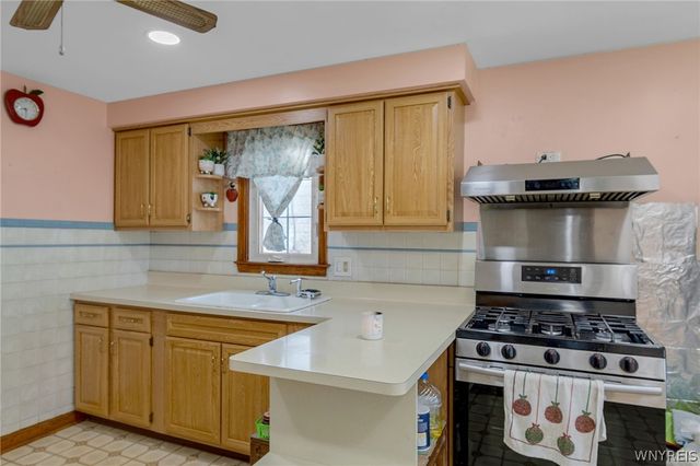 138 Mcnaughton Avenue, Cheektowaga, NY 14225