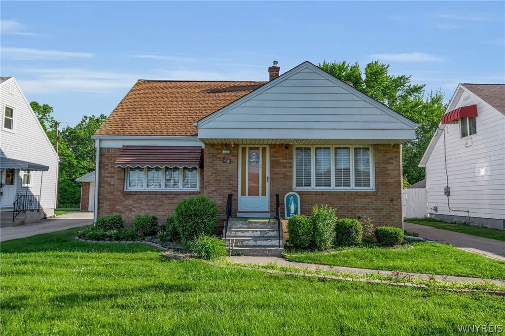 138 Mcnaughton Avenue, Cheektowaga, NY 14225