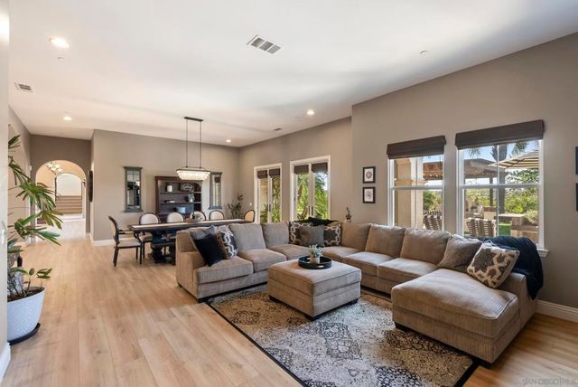 2105 Timneh Court, Oceanside, CA 92057