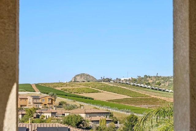 2105 Timneh Court, Oceanside, CA 92057