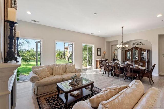 2105 Timneh Court, Oceanside, CA 92057