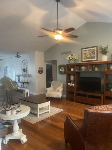 130 Trail E, Etna, OH 43062