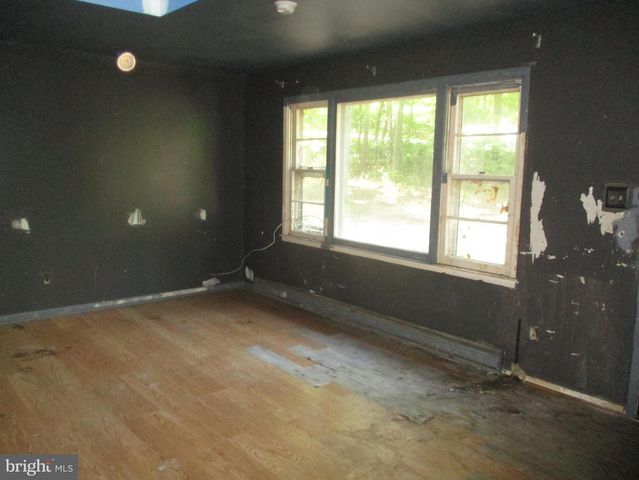 49 CRESTWOOD DR, Elkton, MD 21921