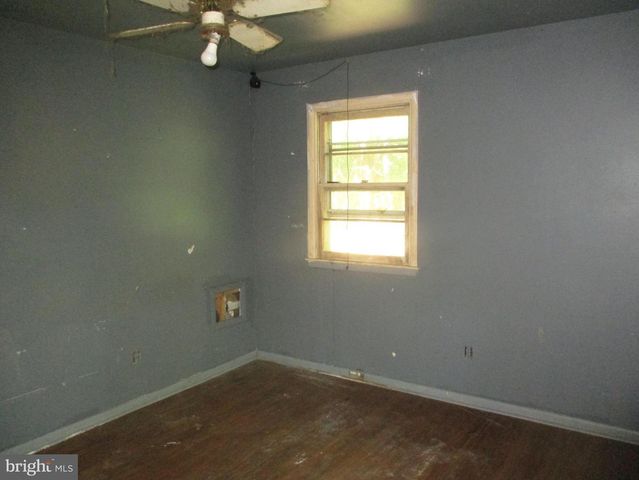 49 CRESTWOOD DR, Elkton, MD 21921