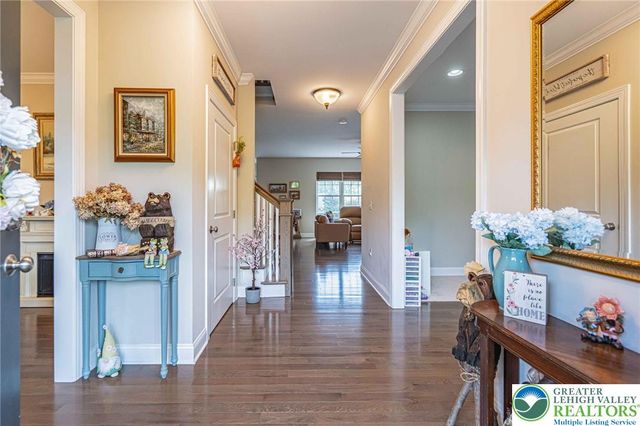 1050 Kressler Road, Lower Macungie Twp, PA 18103