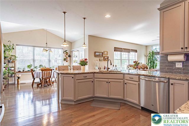1050 Kressler Road, Lower Macungie Twp, PA 18103