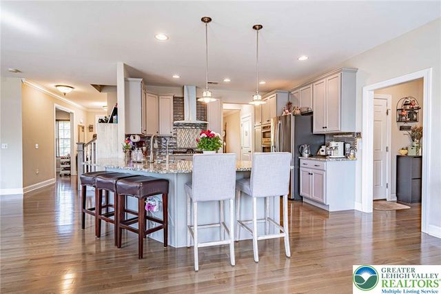 1050 Kressler Road, Lower Macungie Twp, PA 18103