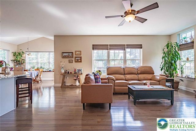 1050 Kressler Road, Lower Macungie Twp, PA 18103