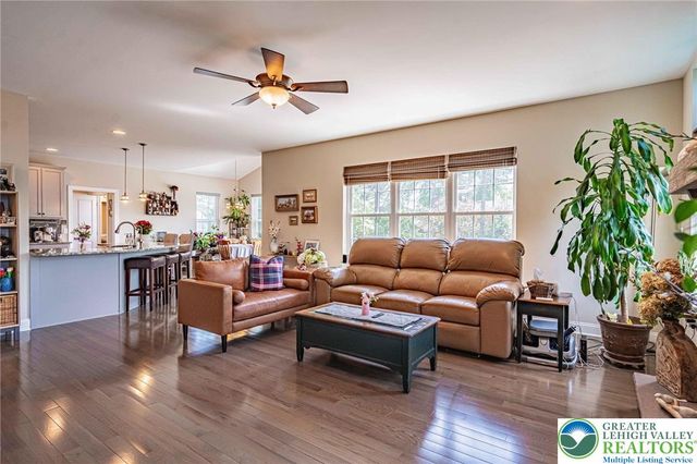 1050 Kressler Road, Lower Macungie Twp, PA 18103