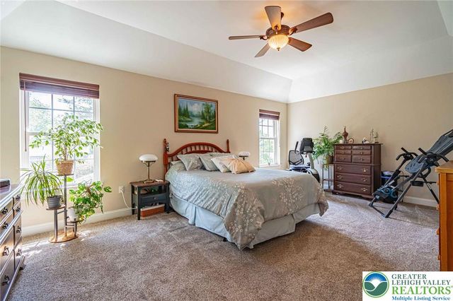 1050 Kressler Road, Lower Macungie Twp, PA 18103