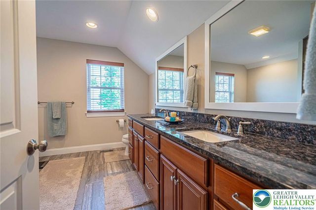 1050 Kressler Road, Lower Macungie Twp, PA 18103
