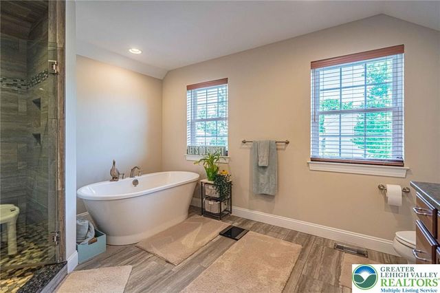 1050 Kressler Road, Lower Macungie Twp, PA 18103