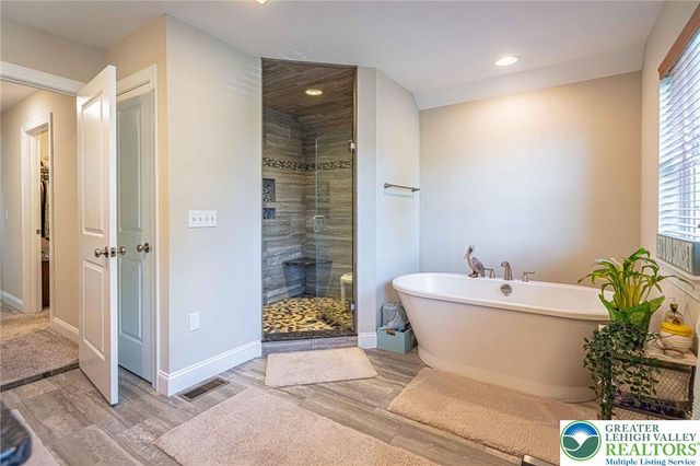 1050 Kressler Road, Lower Macungie Twp, PA 18103