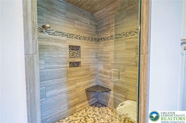 1050 Kressler Road, Lower Macungie Twp, PA 18103
