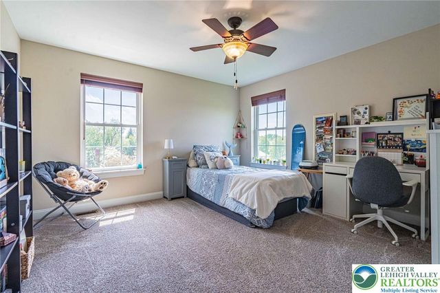 1050 Kressler Road, Lower Macungie Twp, PA 18103