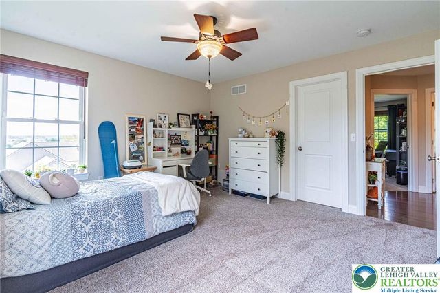 1050 Kressler Road, Lower Macungie Twp, PA 18103