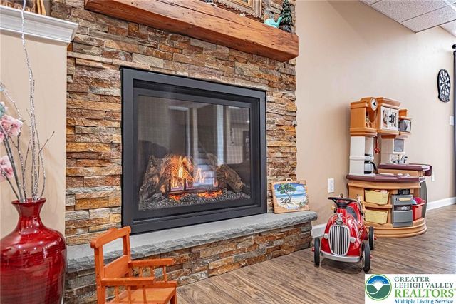1050 Kressler Road, Lower Macungie Twp, PA 18103
