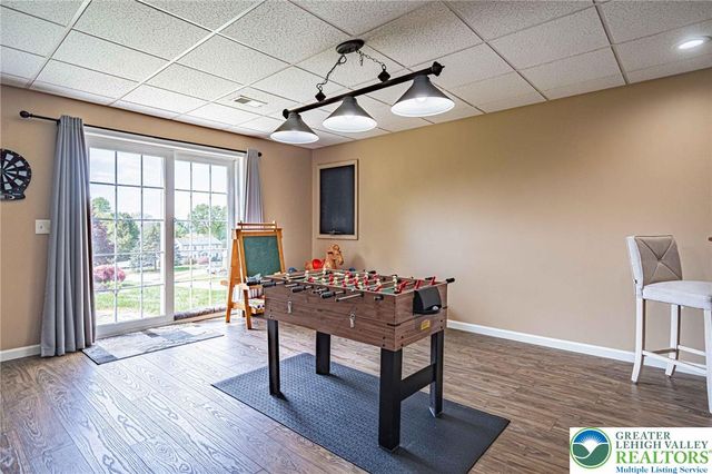 1050 Kressler Road, Lower Macungie Twp, PA 18103