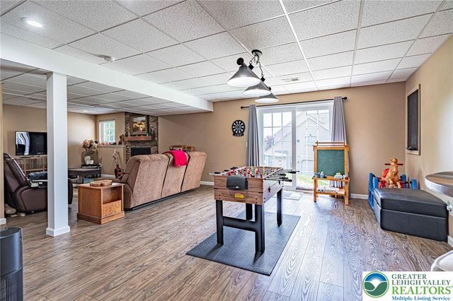 1050 Kressler Road, Lower Macungie Twp, PA 18103