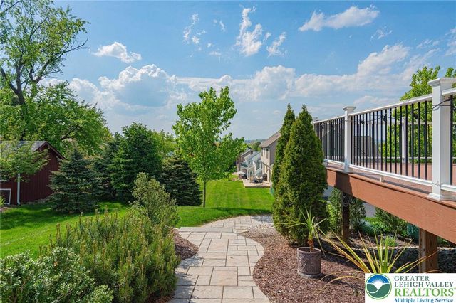 1050 Kressler Road, Lower Macungie Twp, PA 18103