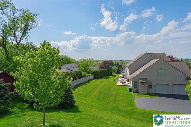 1050 Kressler Road, Lower Macungie Twp, PA 18103