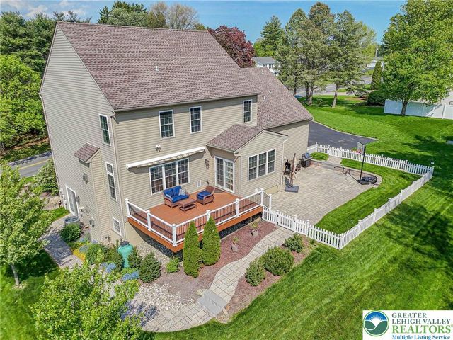 1050 Kressler Road, Lower Macungie Twp, PA 18103