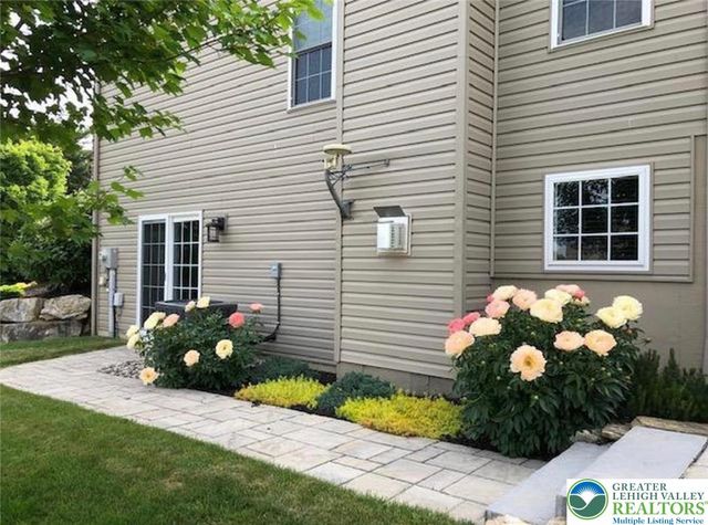 1050 Kressler Road, Lower Macungie Twp, PA 18103