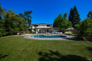 613 Harvest Ln, St. Helena, CA 94574