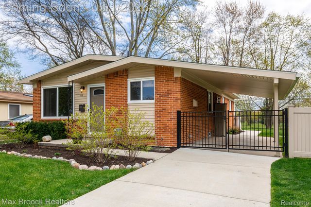 3818 EDGELAND Avenue, Royal Oak, MI 48073