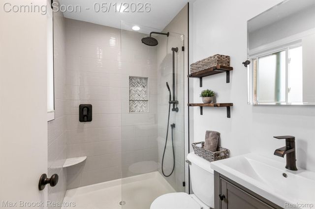 3818 EDGELAND Avenue, Royal Oak, MI 48073