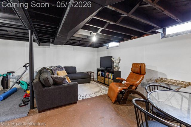 3818 EDGELAND Avenue, Royal Oak, MI 48073