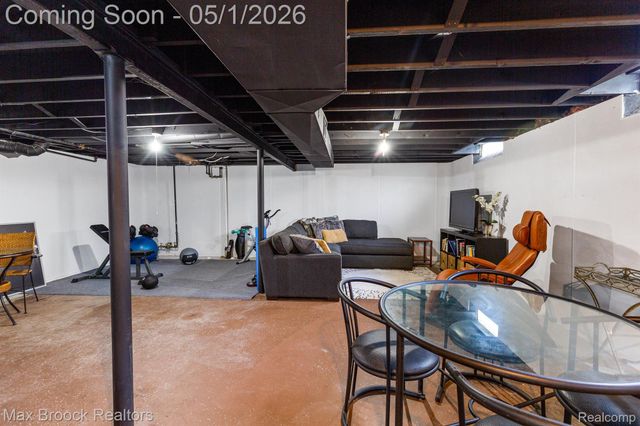 3818 EDGELAND Avenue, Royal Oak, MI 48073