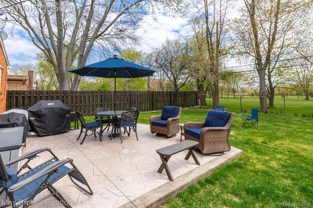 3818 EDGELAND Avenue, Royal Oak, MI 48073