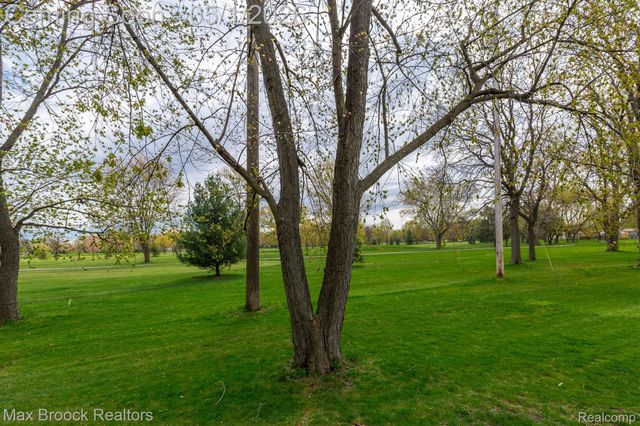 3818 EDGELAND Avenue, Royal Oak, MI 48073