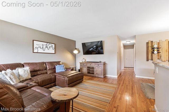 3818 EDGELAND Avenue, Royal Oak, MI 48073