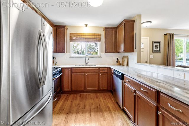 3818 EDGELAND Avenue, Royal Oak, MI 48073