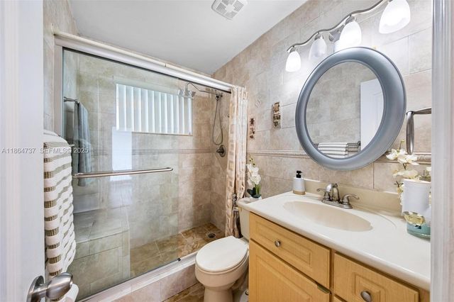 897 W 36th Street, Hialeah, FL 33012