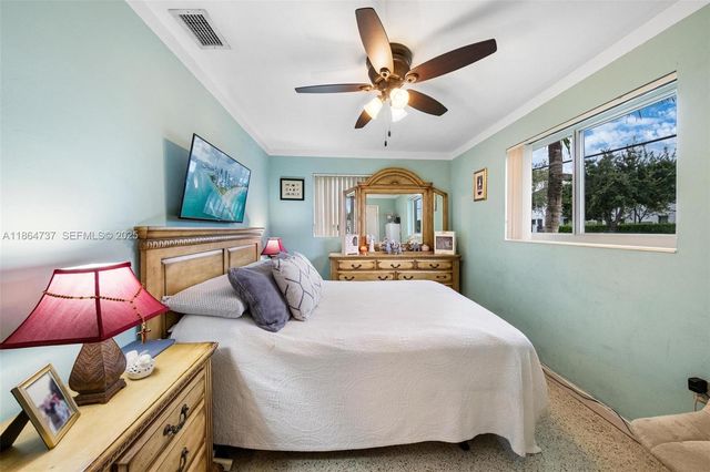 897 W 36th Street, Hialeah, FL 33012