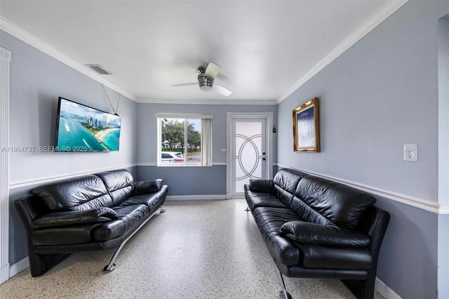 897 W 36th Street, Hialeah, FL 33012