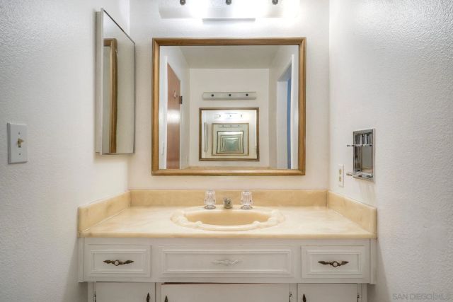 30620 Miller Rd, Valley Center, CA 92082