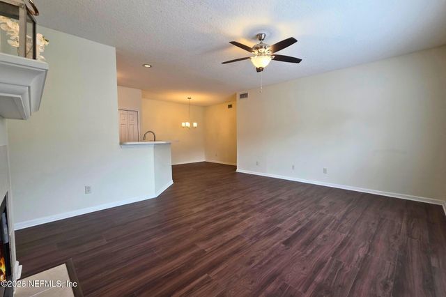 22 JARDIN DE MER Place 22, Jacksonville Beach, FL 32250