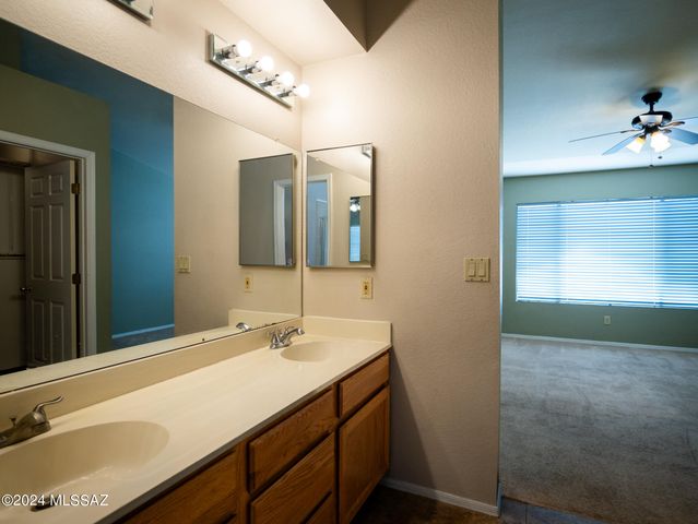 5471 N Vía Umbrosa, Tucson, AZ 85750