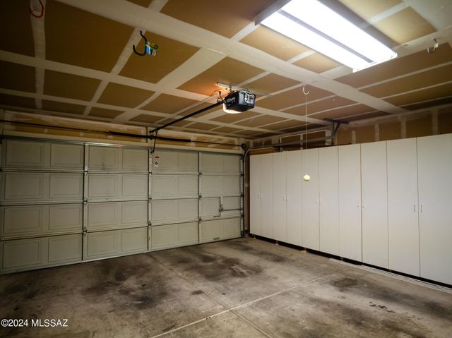 5471 N Vía Umbrosa, Tucson, AZ 85750